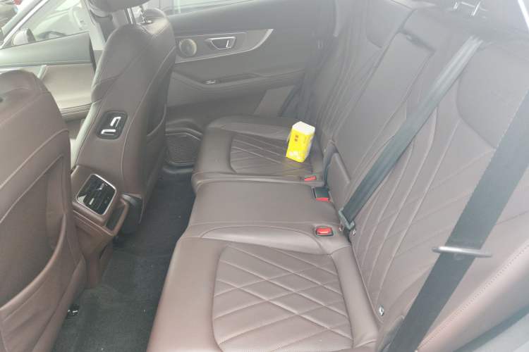 Used Chery Tiggo 8 PRO 2024 Champion Edition 390T Two-Wheel Drive Peak Version 5 Seats