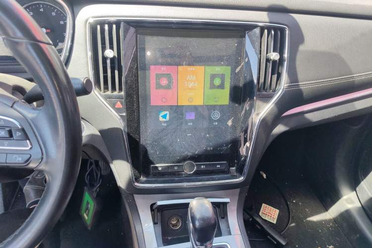 Used Roewe RX5 2020 20T Automatic 4G Connect Superior Flagship Edition Audio And AC Panel