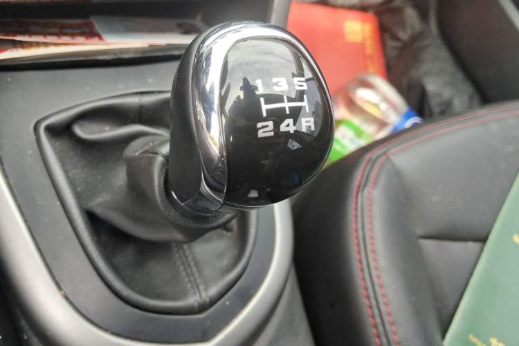 Used Peugeot 408 2013 1.6L Manual Comfort Edition Gear Lever