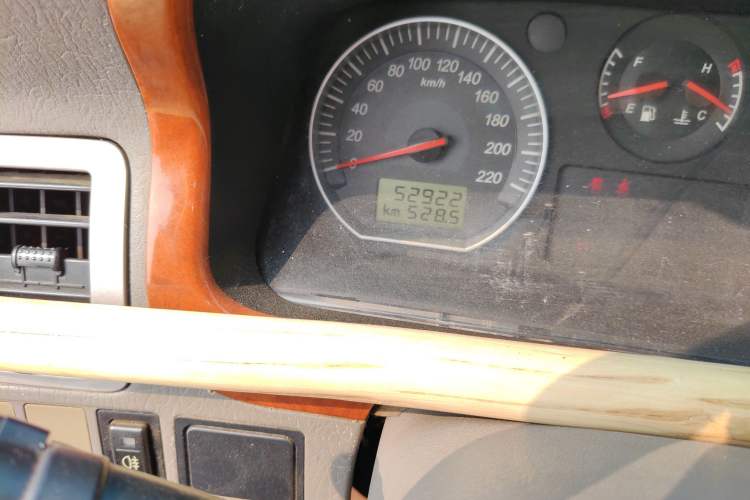 Used Foton MP-X E 2014 2.4L Wealth Express Comfort Edition 4G69