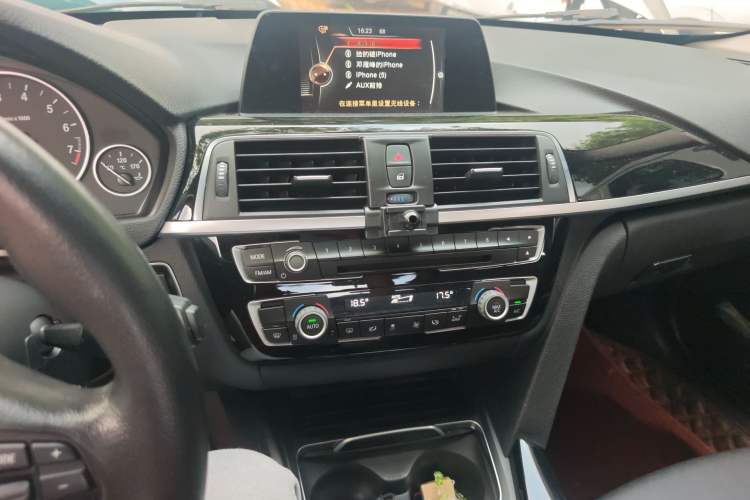 Used BMW 3 Series 2017 320Li Luxury Design Package Audio And AC Panel