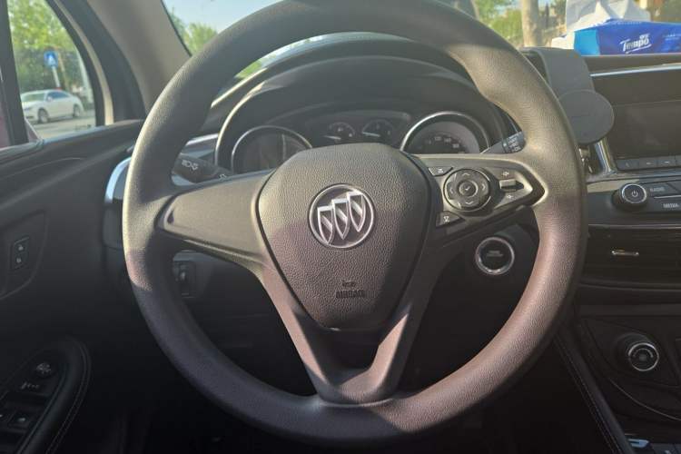 Used Buick Envision 2017 20T Two-Wheel-Drive Tech Edition
