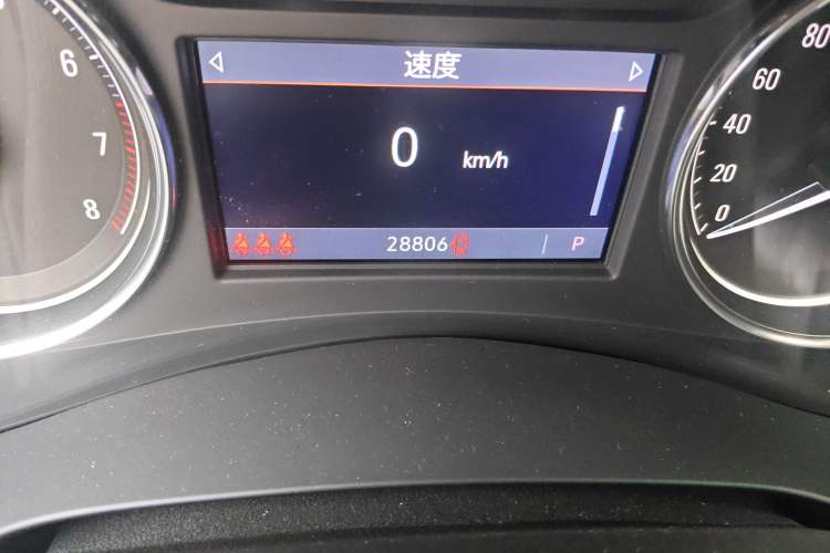 Used Buick LaCrosse 2022 652T Luxury Version Odometer Close Up