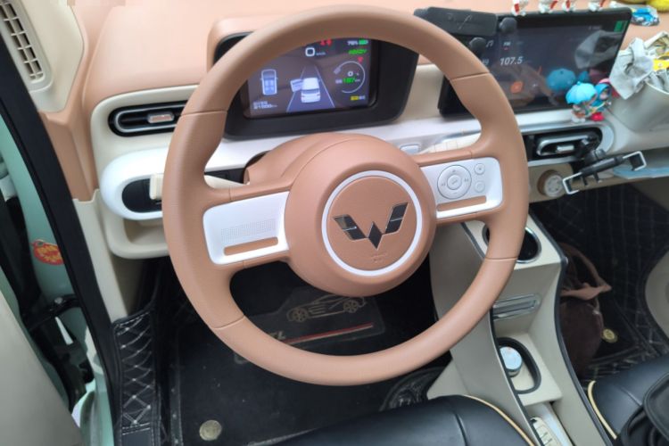 Used Wuling Hongguang MINIEV 2024 3rd Generation 215km Advanced Version
