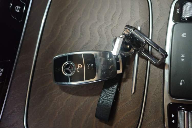 Used Mercedes-Benz E-Class New Energy 2022 E 350 e L Plug-in Hybrid Sedan