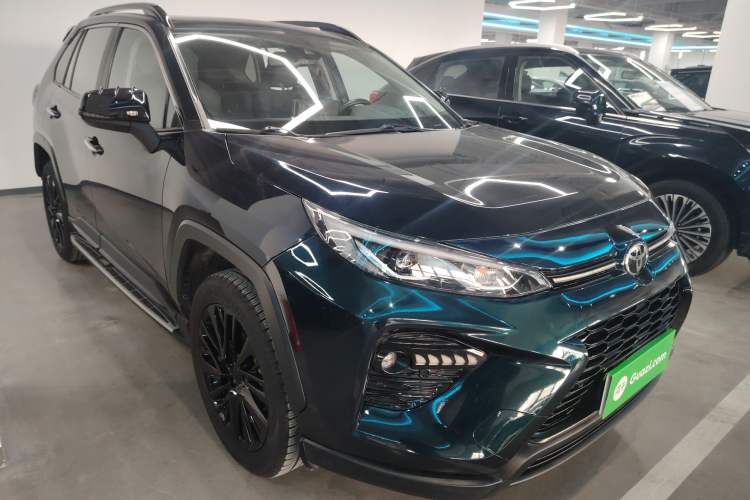 Used Toyota Wildlander 2020 2.0L CVT Four-Wheel Drive Premium Edition Front Right 45 Deg