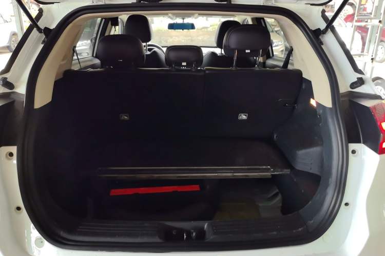 Used Geely Auto Emgrand X7 Sport 2021 Million Edition 1.8TD DCT Two-Wheel Drive Comfort Model Trunk