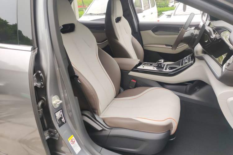 Used BYD Qin PLUS 2023 Champion Edition EV 420KM Leading Model Right Front Seat