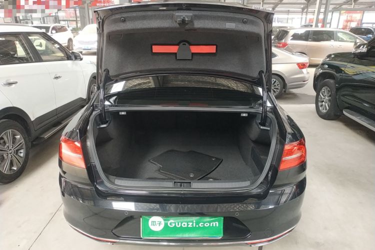 Used Volkswagen Magotan 2019 330TSI DSG Leading Edition China V Standard Trunk