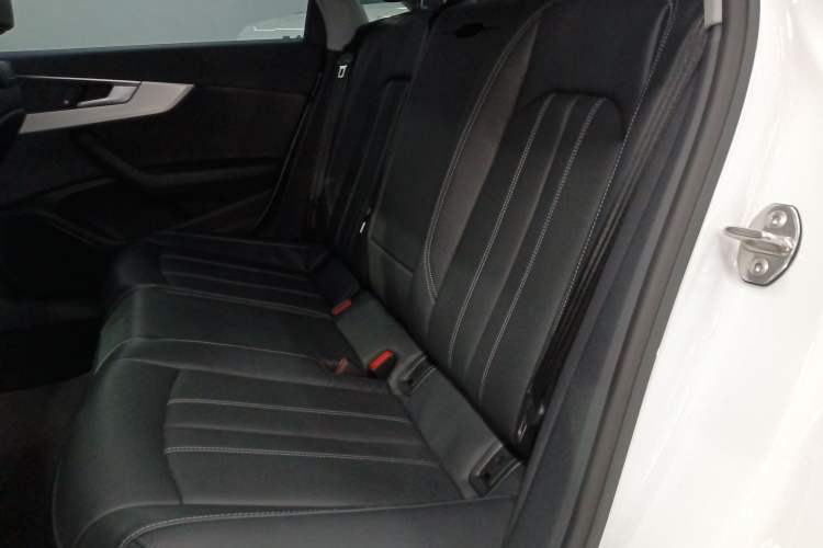 Used Audi A4L 2022 40 TFSI Fashion Dynamic Model