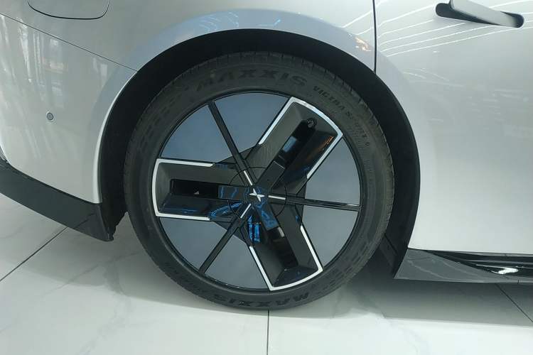 Used XPeng P7 2025 Model—702 Long Range Ultra
