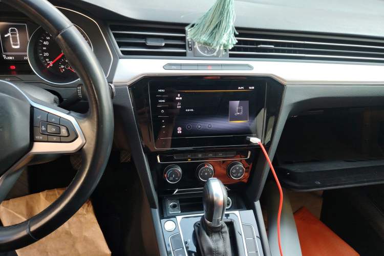 Used Volkswagen Magotan 2020 280TSI DSG Comfort Edition Audio And AC Panel