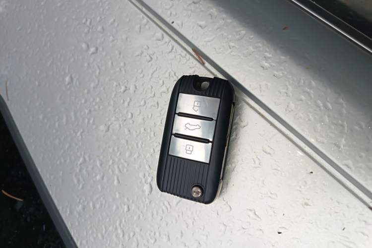 Used Roewe i6 New Energy 2017 45T Hybrid Connect & Smart Enjoyment Edition
