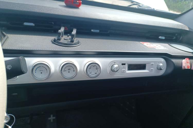 Used Wuling Hongguang MINIEV 2022 GAMEBOY 200km Gaming Edition with Lithium Iron Phosphate Audio And AC Panel