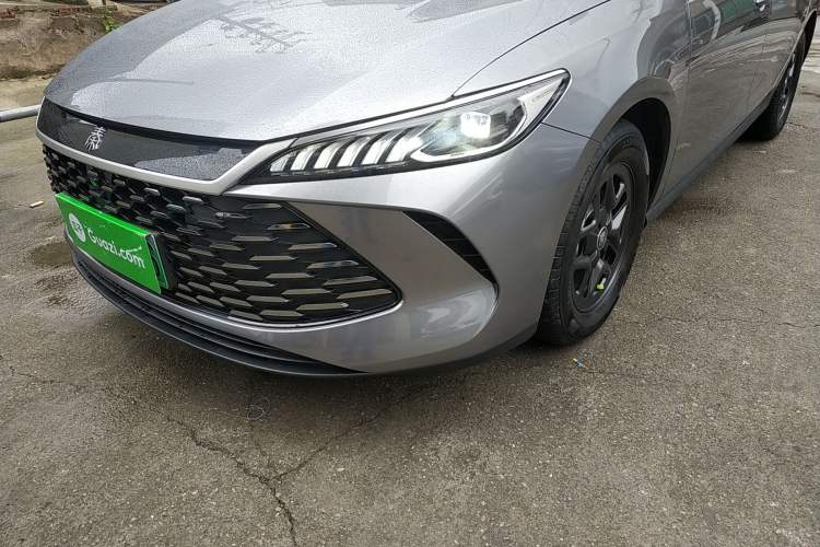 Used BYD Qin PLUS 2025 DM-i Smart Drive 55KM Leading Model
