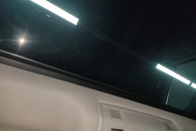 Used Volkswagen Golf Sportsvan 2016 230TSI Automatic Trend Edition Headliner