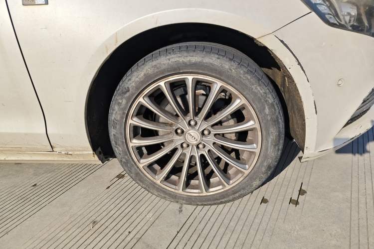 Used Zotye Z700 2016 1.8T DCT Prestige Edition
