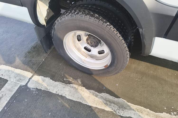 Used Iveco Eurocargo 2020 2.3T Manual Super Rui Long Wheelbase Short Overhang High Roof High Performance F1A