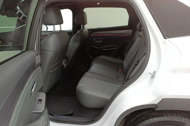 Used BYD Song L DM-i 2025 Intelligent Driving Version 160 km Beyond-Range Type
