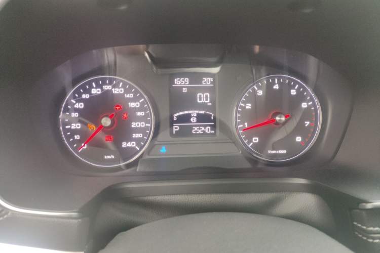 Used Roewe RX5 2016 20T Two-Wheel Drive Automatic Internet Smart Edition Instrument Cluster