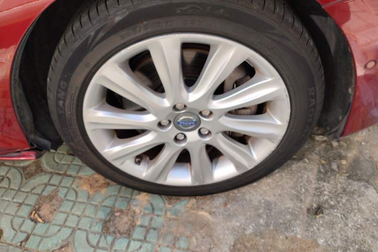 Used Volvo V40 2014 2.0T Zhiya Edition