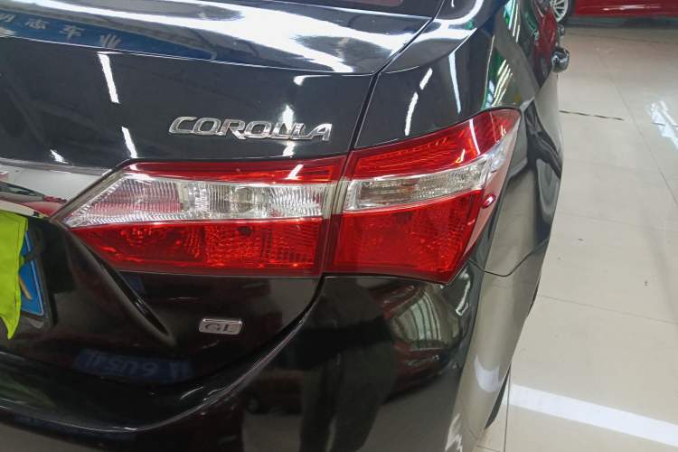 Used Toyota Corolla 2014 1.6L CVT GL Right Rear Taillight