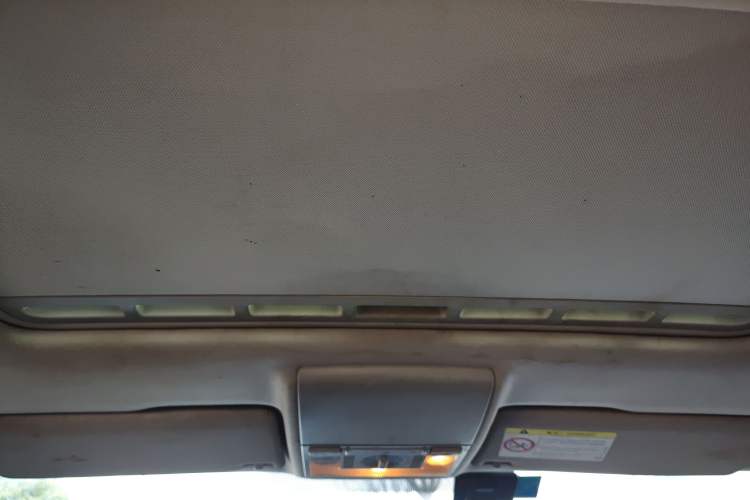 Used Volkswagen Gran Lavida 2013 1.6L Manual Comfort Model