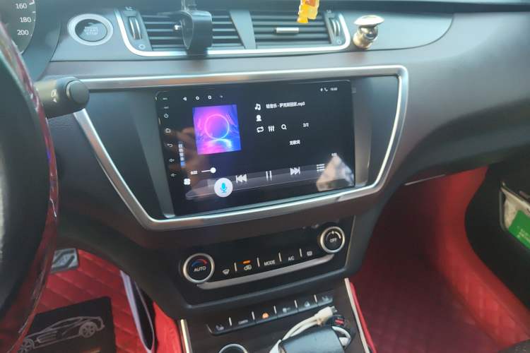 Used Land X7 2015 2.0T Panoramic Prestige Edition