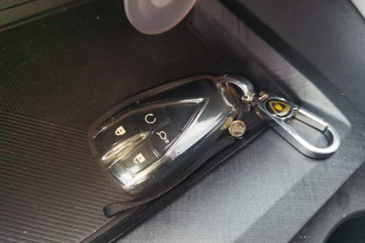 Used CHANGAN UNI-V iDD 2024 Blue Whale Smart Electric iDD 136km ZhiKu Model