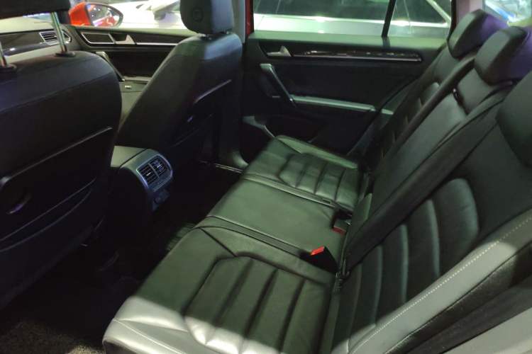 Used Volkswagen Golf 2015 1.4TSI Sportsvan