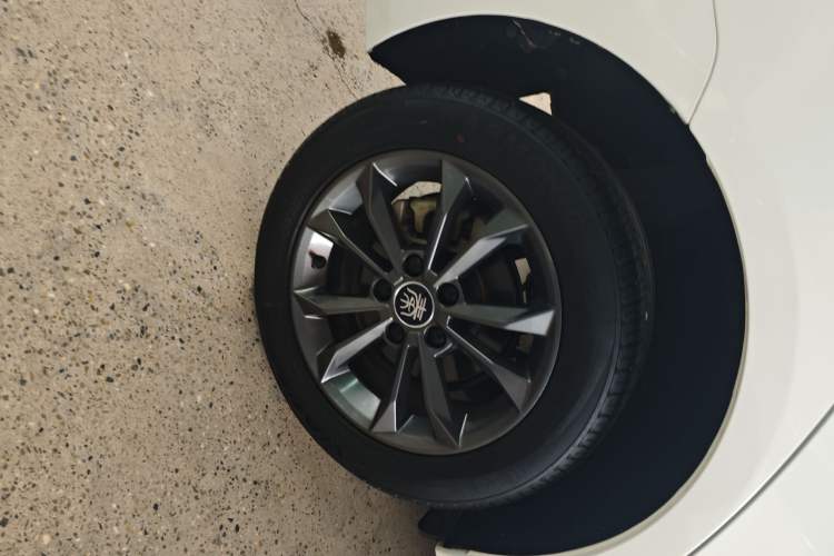 Used BYD Qin 2019 1.5L Automatic Prestige Model Right Rear Wheel Hub