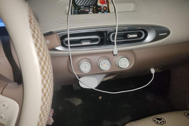 Used Wuling Hongguang MINIEV 2025 Four-Door Version Advanced Edition