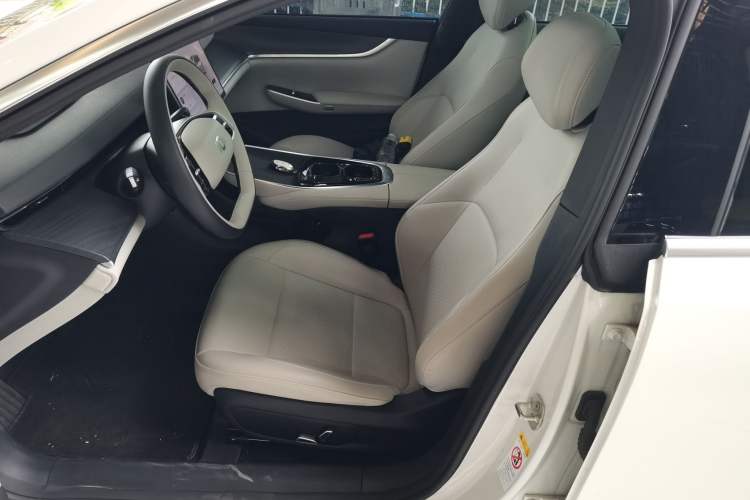 Used CHANGAN NEVO A07 2025 Blue Whale Range-Extending Model 140 Elite Version Left Front Seat