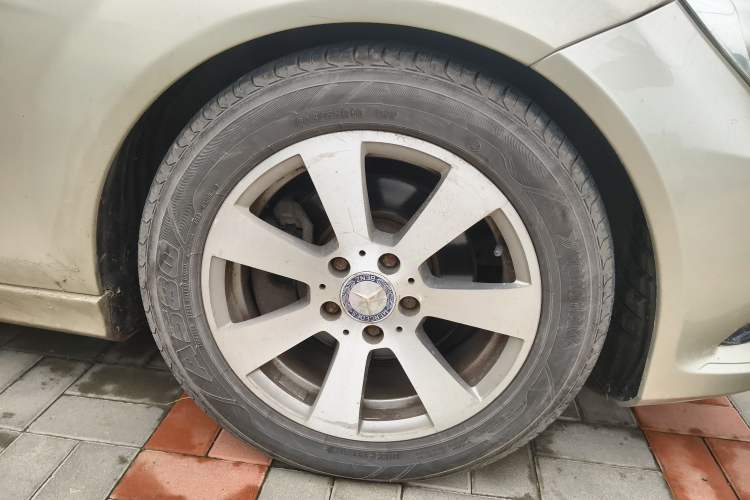 Used Mercedes-Benz C-Class 2010 C 180K Classic model