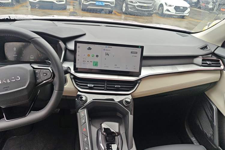 Used Lynk & Co 06 2023 Remix 1.5T Shero Audio And AC Panel