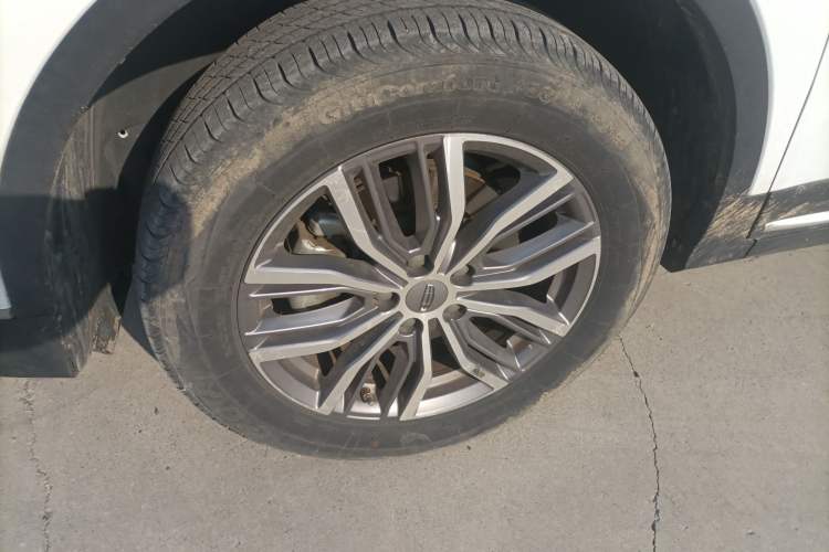 Used Geely Auto Emgrand X7 Sport 2021 Million Edition 1.8TD DCT Two-Wheel Drive Luxury Model
