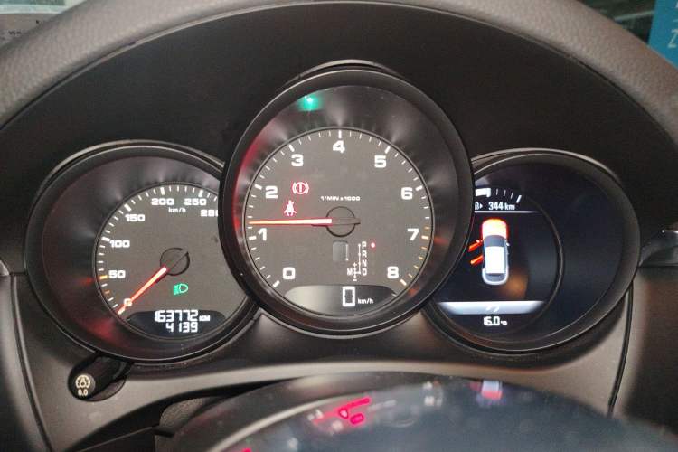 Used Porsche Macan 2016 Macan 2.0T Instrument Cluster