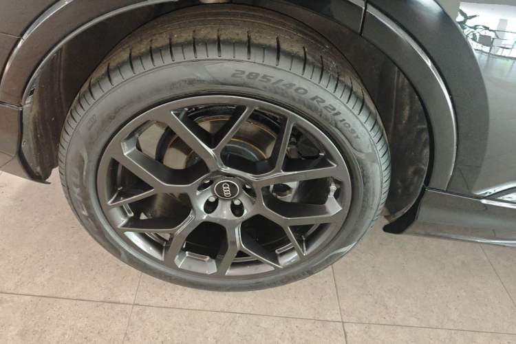 Used Audi Q7 2024 45 TFSI quattro S line Black Warrior Edition
