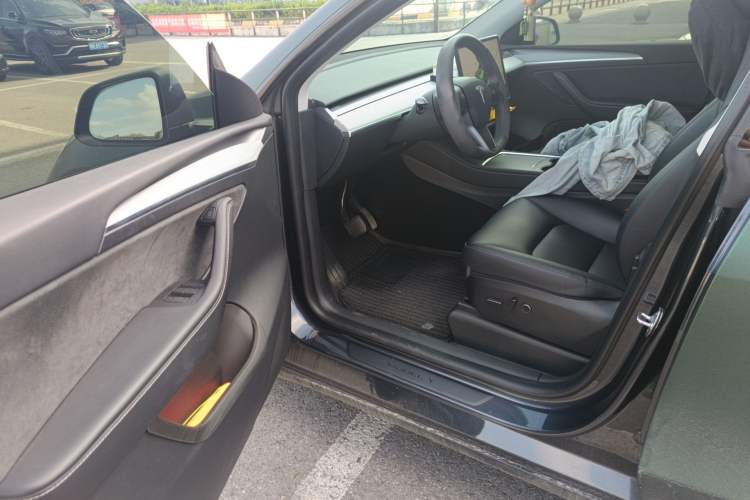 Used Tesla Model Y 2024 Rear-Wheel-Drive Version