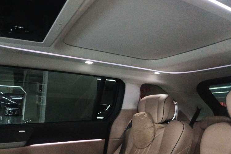 Used XPeng X9 2024 702 Ultra-Long Range Pro
