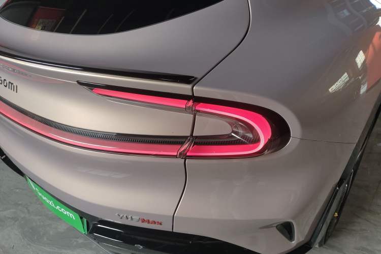 Used Xiaomi Auto YU7 2025 Ultra-Long Range High-Performance All-Wheel-Drive Max Edition