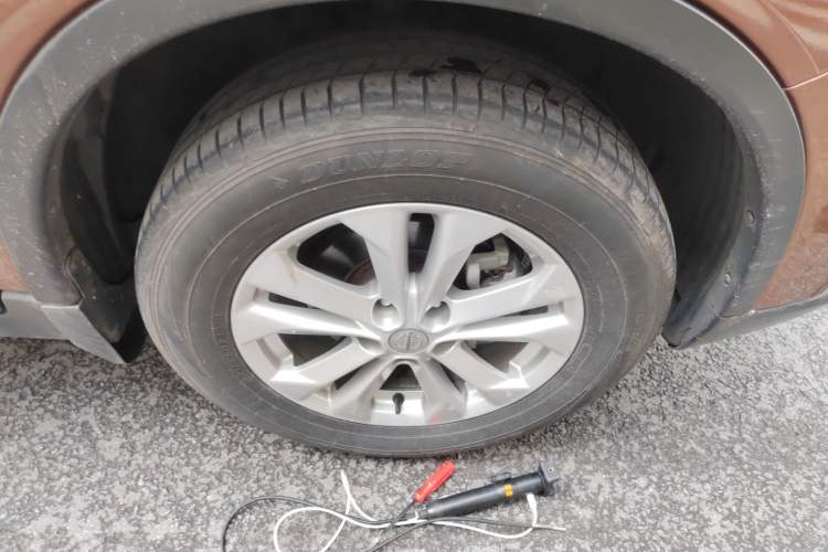 Used Nissan X-Trail 2014 2.0L CVT Comfort Edition 2WD Right Front Wheel Hub