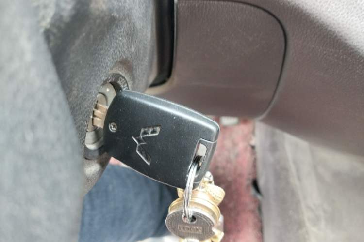 Used Wuling Hongguang V 2021 1.5L Jingqu Edition Enclosed-Window Vehicle LAR