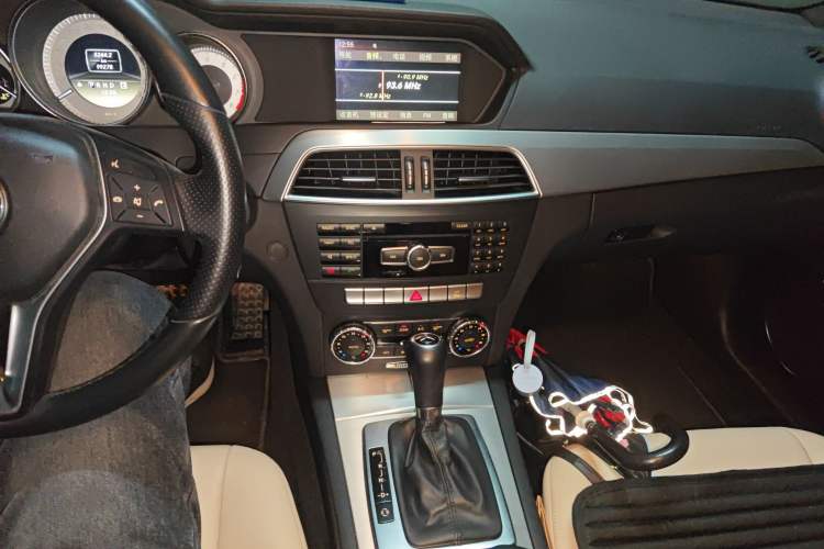 Used Mercedes-Benz C-Class 2011 C 200 Fashion Travel Edition
