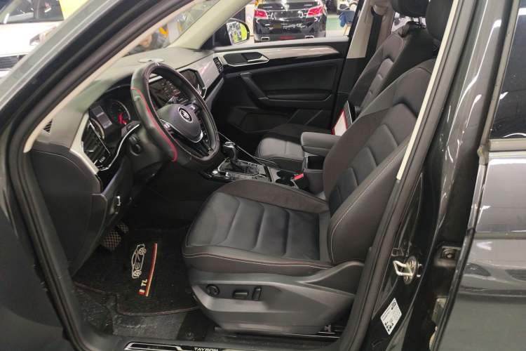 Used Volkswagen Tayron 2021 280TSI Two-Wheel Drive Luxury Smart Connectivity Version
