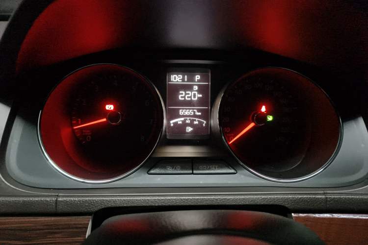 Used Volkswagen Lavida 2015 1.6L Automatic Comfort Edition