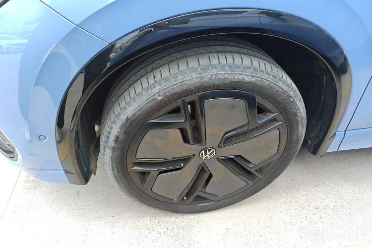 Used Volkswagen Tiguan L 2024 PRO 380TSI Four-Wheel Drive R-Line Prestige Edition Left Front Wheel Hub