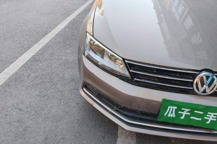 Used Volkswagen Sagitar 2015 1.6L Automatic Comfort Model
