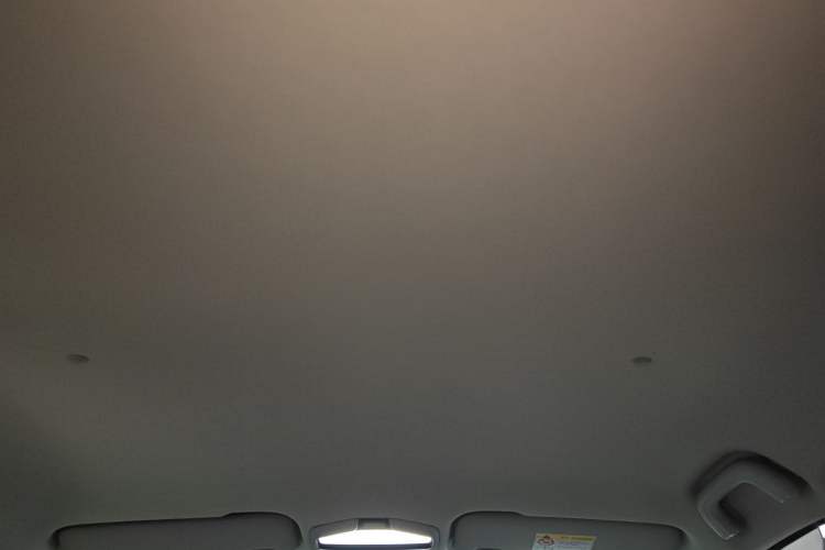 Used Geometry E Firefly 2024 301km Flowing Light Headliner