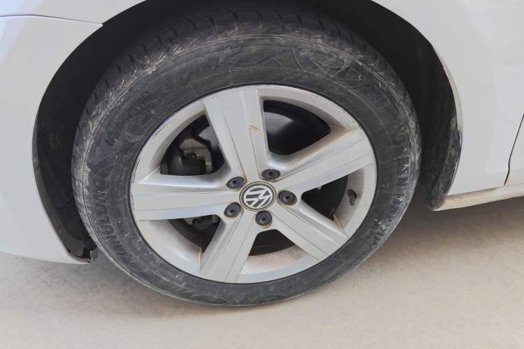 Used Volkswagen Golf 2016 1.6L Automatic Comfort Model Exterior 4